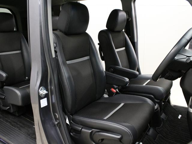 ステップワゴンスパーダ e:HEVスパーダG・EXホンダセンシング 純正10型メモリーナビ 純正11.6型後席モニター わくわくゲート 両側パワスラ 衝突軽減 誤発進抑制 渋滞追従機能付クルコン バックカメラ 純正16インチAW LEDヘッド 禁煙車 ワンオーナー(13枚目)