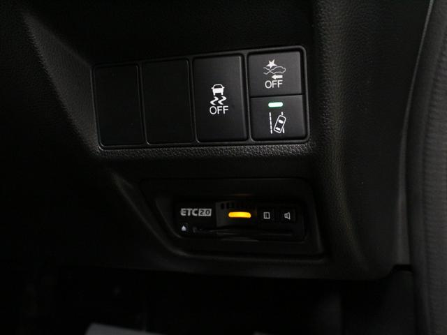 ステップワゴンスパーダ e:HEVスパーダG・EXホンダセンシング 純正10型メモリーナビ 純正11.6型後席モニター わくわくゲート 両側パワスラ 衝突軽減 誤発進抑制 渋滞追従機能付クルコン バックカメラ 純正16インチAW LEDヘッド 禁煙車 ワンオーナー(64枚目)