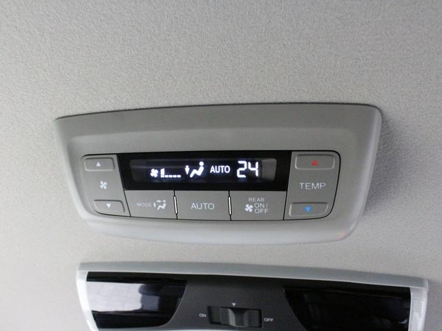 ステップワゴンスパーダ e:HEVスパーダG・EXホンダセンシング 純正10型メモリーナビ 純正11.6型後席モニター わくわくゲート 両側パワスラ 衝突軽減 誤発進抑制 渋滞追従機能付クルコン バックカメラ 純正16インチAW LEDヘッド 禁煙車 ワンオーナー(70枚目)