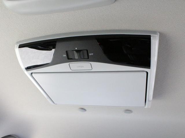 ステップワゴンスパーダ e:HEVスパーダG・EXホンダセンシング 純正10型メモリーナビ 純正11.6型後席モニター わくわくゲート 両側パワスラ 衝突軽減 誤発進抑制 渋滞追従機能付クルコン バックカメラ 純正16インチAW LEDヘッド 禁煙車 ワンオーナー(71枚目)