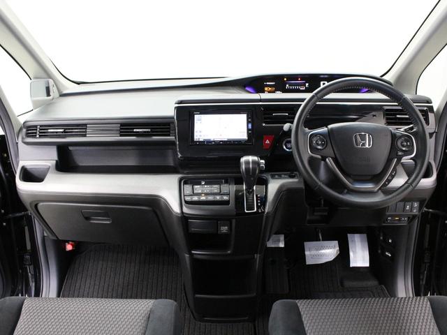ステップワゴンスパーダ スパーダホンダセンシング　８人乗り　純正ナビ　フリップダウン　わくわくゲート　両側パワスラ　前後ドラレコ　バックカメラ　純正１６インチＡＷ　ＬＥＤヘッド　衝突軽減　レーダークルーズ　路外逸脱抑制機能　誤発進抑制機能　禁煙車（5枚目）