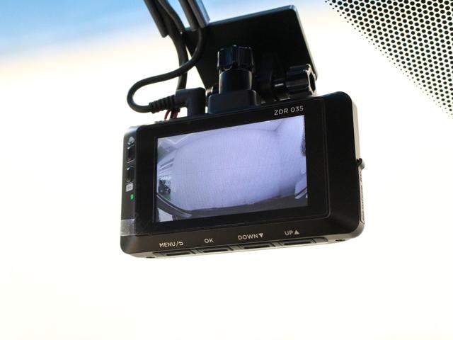 ステップワゴンスパーダ スパーダホンダセンシング　８人乗り　純正ナビ　フリップダウン　わくわくゲート　両側パワスラ　前後ドラレコ　バックカメラ　純正１６インチＡＷ　ＬＥＤヘッド　衝突軽減　レーダークルーズ　路外逸脱抑制機能　誤発進抑制機能　禁煙車（9枚目）