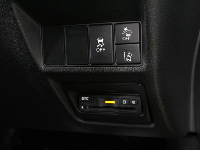 ステップワゴンスパーダ スパーダホンダセンシング　８人乗り　純正ナビ　フリップダウン　わくわくゲート　両側パワスラ　前後ドラレコ　バックカメラ　純正１６インチＡＷ　ＬＥＤヘッド　衝突軽減　レーダークルーズ　路外逸脱抑制機能　誤発進抑制機能　禁煙車（11枚目）