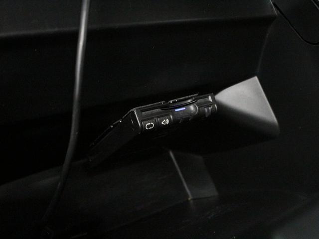 N-BOXカスタム 2トーンカラースタイルG・Aパッケージ 純正ナビ バックカメラ 禁煙 両側電動スライド 衝突軽減ブレーキ 誤発進抑制機能 サイドカーテンエアバッグ 本革ハンドル HIDヘッド 純正14インチブラックAW スマートキー オートライト ETC(10枚目)