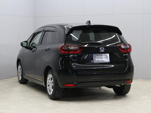 フィット ｅ：ＨＥＶホーム　８型ディスプレイオーディオ　ドラレコ前後　ＬＥＤヘッド　ハーフレザーシート　電子パーキング　衝突軽減　誤発進抑制　レーダークルーズ　本革ステアリング　サイドカーテンエアバック　禁煙車　ワンオーナー（41枚目）