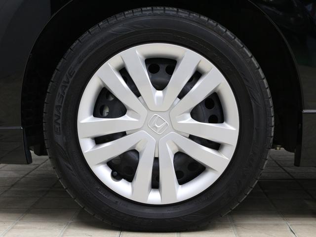 フィット ｅ：ＨＥＶホーム　８型ディスプレイオーディオ　ドラレコ前後　ＬＥＤヘッド　ハーフレザーシート　電子パーキング　衝突軽減　誤発進抑制　レーダークルーズ　本革ステアリング　サイドカーテンエアバック　禁煙車　ワンオーナー（44枚目）