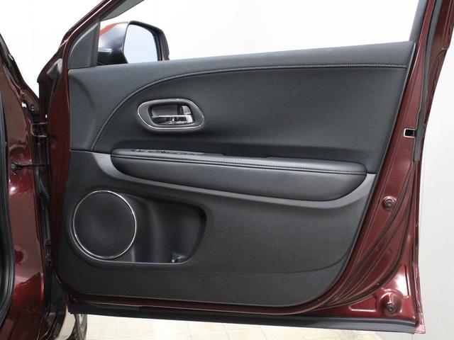 ヴェゼル ハイブリッドＺ　純正ナビ　フルセグＴＶ　バックカメラ　電子パーキング　Ｂｌｕｅｔｏｏｔｈ　ＣＤ　ＤＶＤ再生可　シートヒーター　クルーズコントロール　衝突軽減　誤発進抑制　ＬＥＤヘッド　禁煙車　ワンオーナ　ＥＴＣ（64枚目）