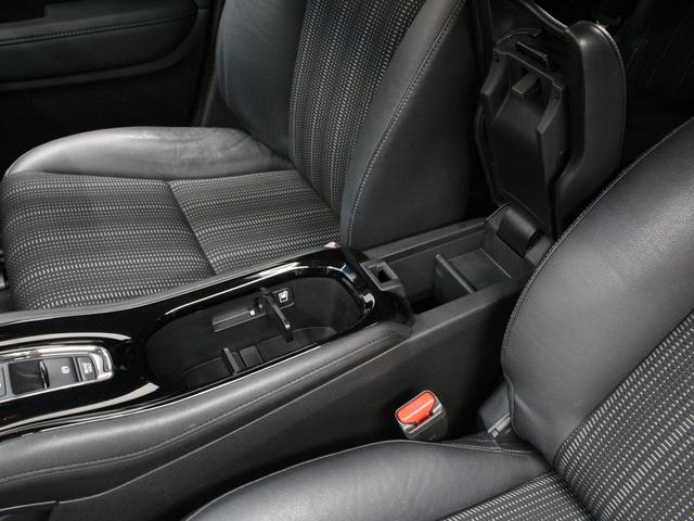 ヴェゼル ハイブリッドＺ　純正ナビ　フルセグＴＶ　バックカメラ　電子パーキング　Ｂｌｕｅｔｏｏｔｈ　ＣＤ　ＤＶＤ再生可　シートヒーター　クルーズコントロール　衝突軽減　誤発進抑制　ＬＥＤヘッド　禁煙車　ワンオーナ　ＥＴＣ（69枚目）