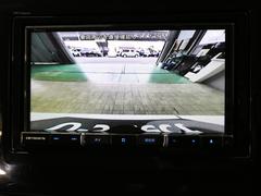 【バックカメラ】駐車時に後方がリアルタイム映像で確認できます。大型商業施設や立体駐車場での駐車時や、夜間のバック時に大活躍！運転スキルに関わらず、今や必須となった装備のひとつです！ 7