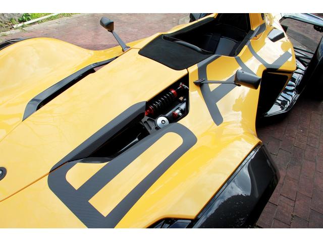 イギリスその他 ＢＡＣ　ＭＯＮＯ　ＦＯＲＤ　２４８８ｃｃ　ＮＡ　３０５ｂｈｐ　ＨＥＷＬＡＮＤ　ＦＴＲ　６速セミオートマチックパドルシフター　ＤＹＭＡＧカーボンリムホイール　チタニウムホイールボルト　バリアブルトラクションコントロール（8枚目）