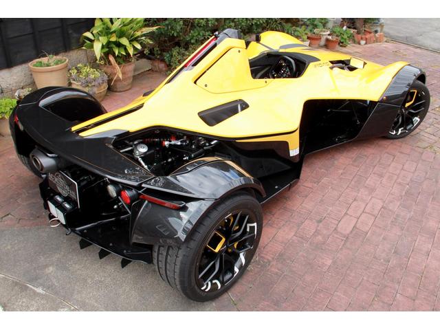 イギリスその他 ＢＡＣ　ＭＯＮＯ　ＦＯＲＤ　２４８８ｃｃ　ＮＡ　３０５ｂｈｐ　ＨＥＷＬＡＮＤ　ＦＴＲ　６速セミオートマチックパドルシフター　ＤＹＭＡＧカーボンリムホイール　チタニウムホイールボルト　バリアブルトラクションコントロール（15枚目）