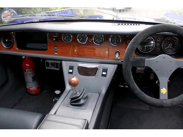 ヨーロッパ 　ＣＯＳＷＯＲＴＨ　ＹＢＢ　２．０Ｌ　２４０ｂｈｐエンジン　ＭＯＴＥＣ　ＥＣＵ　マルチインジェクション　ドライサンプ　リヤディスクブレーキ　ＲＥＶＥＲＩＥカーボンバケットシート　リヤウイング　エアコン（9枚目）