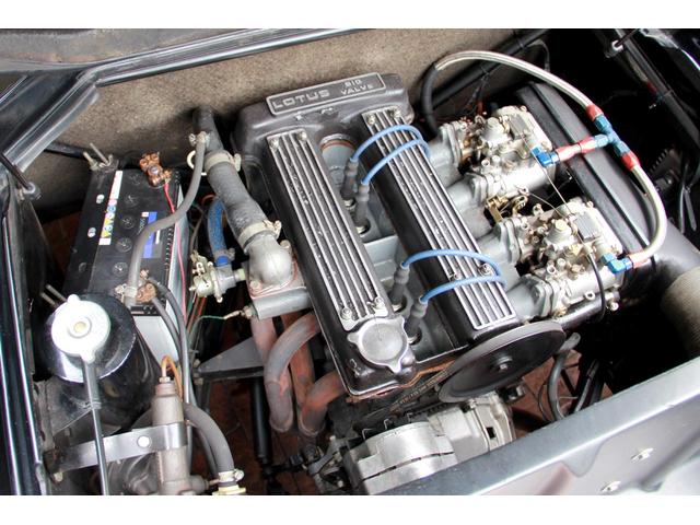 ヨーロッパ 　本国仕様　ＤＥＬＬＯＲＴ　４０ＤＨＬＡ　アルミラジエター　ケントアロイリプロホイール　オリジナルステアリングホイール　Ｓｅｂｒｉｎｇ　ＭＡＣＨ１ミラー　ブレーキサーボ　オートミール内装（12枚目）