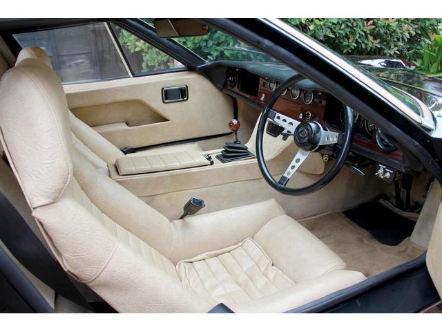 ヨーロッパ 　本国仕様　ＤＥＬＬＯＲＴ　４０ＤＨＬＡ　アルミラジエター　ケントアロイリプロホイール　オリジナルステアリングホイール　Ｓｅｂｒｉｎｇ　ＭＡＣＨ１ミラー　ブレーキサーボ　オートミール内装（14枚目）