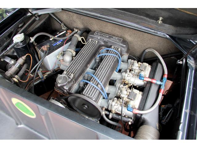 ヨーロッパ 　本国仕様　ＤＥＬＬＯＲＴ　４０ＤＨＬＡ　アルミラジエター　ケントアロイリプロホイール　オリジナルステアリングホイール　Ｓｅｂｒｉｎｇ　ＭＡＣＨ１ミラー　ブレーキサーボ　オートミール内装（20枚目）