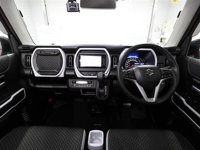 しっかりまとまった感のあるインパネ。各操作スイッチなども使いやすい位置に配置されていますよ。