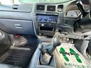 エクストラキャブ　ワイド　ディーゼル　５速ＭＴ　サイド出しワンオフマフラー　リフトアップ　トノカバー　社外オーバーフェンダー　革調シートカバー　Ｔベル交換済　ＲＡＹＢＲＩＧ製クリスタルヘッドライト　カロッツェリアオーディオ（24枚目）