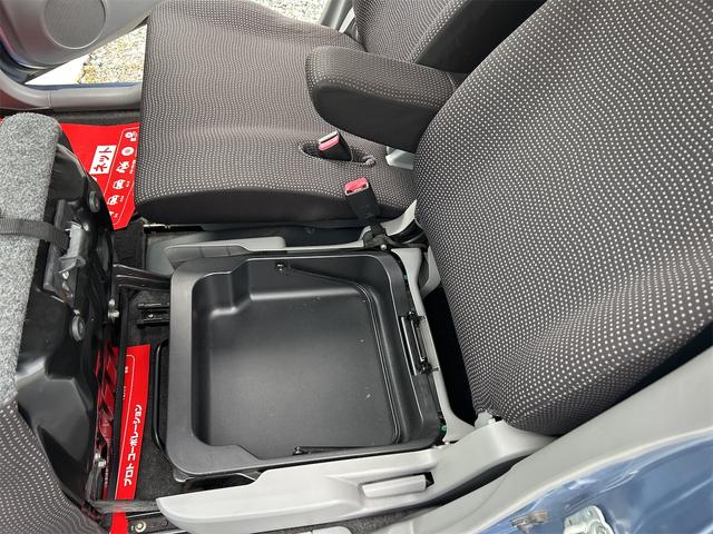 AZワゴン XG エアコン パワーステアリング パワーウィンドウ 運転席・助手席エアバック キーレス 電格ミラー CDステレオ ホイールキャップ(38枚目)