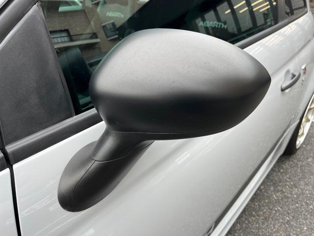 アバルト595 コンペティツィオーネ 社外ナビ フルセグTV バックカメラ ETC サベルトシート Bキャリパー レコモン 社外17AW 専用カーボンステアリング&エクステリア コニ製サス パドルシフト タイベル交換済 6ヶ月保証付き(44枚目)