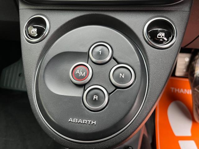アバルト595 コンペティツィオーネ 社外ナビ フルセグTV バックカメラ ETC サベルトシート Bキャリパー レコモン 社外17AW 専用カーボンステアリング&エクステリア コニ製サス パドルシフト タイベル交換済 6ヶ月保証付き(65枚目)