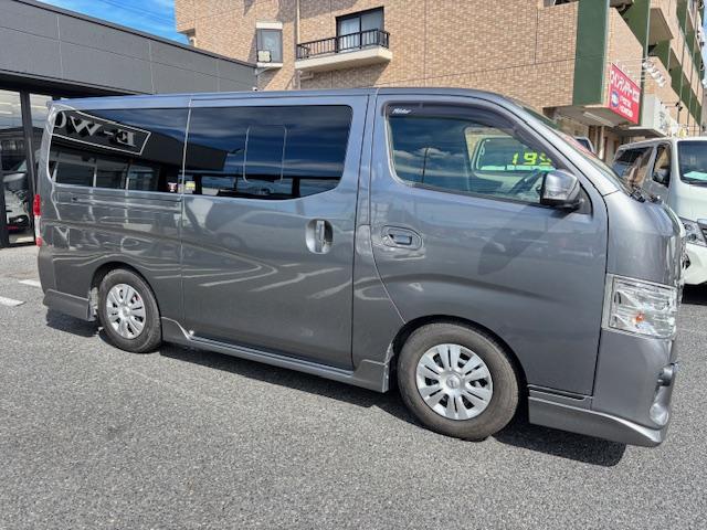 ＮＶ３５０キャラバンバン ロングライダープレミアムＧＸターボ　スマートキー　エマージェンシーブレーキ左リアパワースライドドア　ローダウン　ＬＥＤヘッドライト　フロントリアサイドスポイラー　純正ナビ　バックカメラ　全方位カメラ　ＥＴＣ　オートエアコン（8枚目）