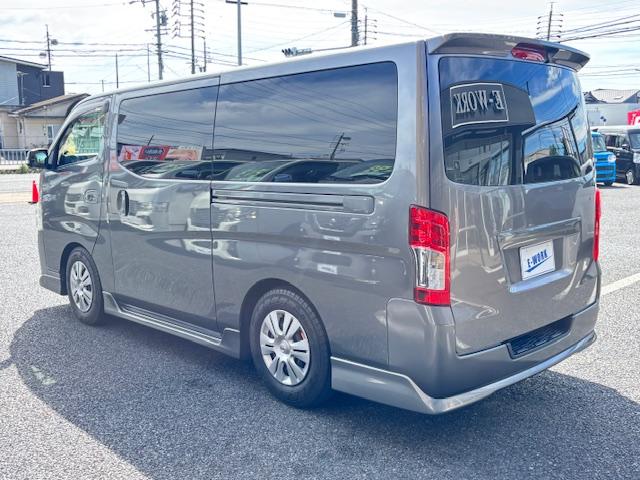 ＮＶ３５０キャラバンバン ロングライダープレミアムＧＸターボ　スマートキー　エマージェンシーブレーキ左リアパワースライドドア　ローダウン　ＬＥＤヘッドライト　フロントリアサイドスポイラー　純正ナビ　バックカメラ　全方位カメラ　ＥＴＣ　オートエアコン（11枚目）