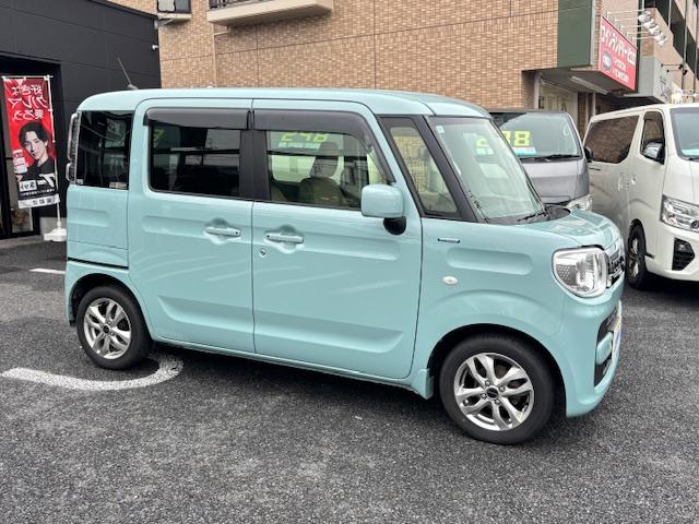 スペーシア ハイブリッドＸ　両側リアパワースライドドア　アイドリングストップ　衝突被害軽減システム　車線逸脱抑制機能　スマートキー　オーディオ　オートエアコン　運転席シートヒーター　電動格納ミラー（8枚目）