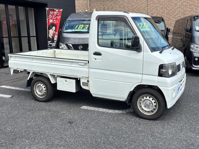 クリッパートラック DX 5速マニュアル パワステ 三方開 エアコン ETC AM/FMラジオ ヘッドライトレベライザー  運転席エアーバック 作業灯(8枚目)