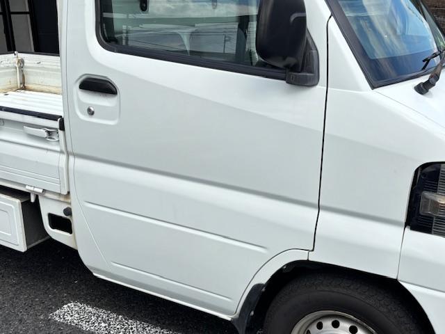 クリッパートラック DX 5速マニュアル パワステ 三方開 エアコン ETC AM/FMラジオ ヘッドライトレベライザー  運転席エアーバック 作業灯(13枚目)