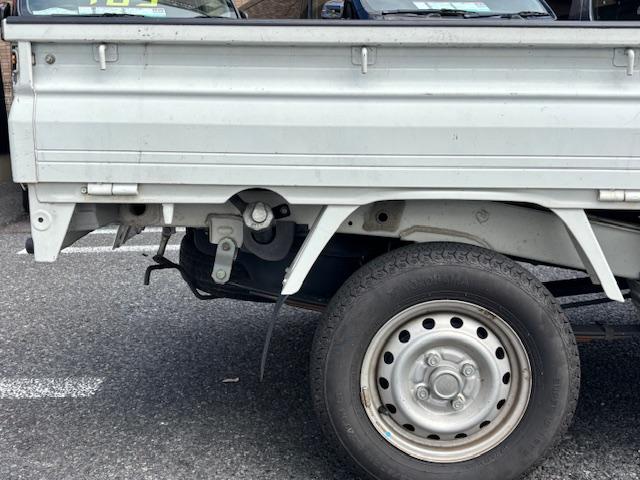 クリッパートラック DX 5速マニュアル パワステ 三方開 エアコン ETC AM/FMラジオ ヘッドライトレベライザー  運転席エアーバック 作業灯(14枚目)