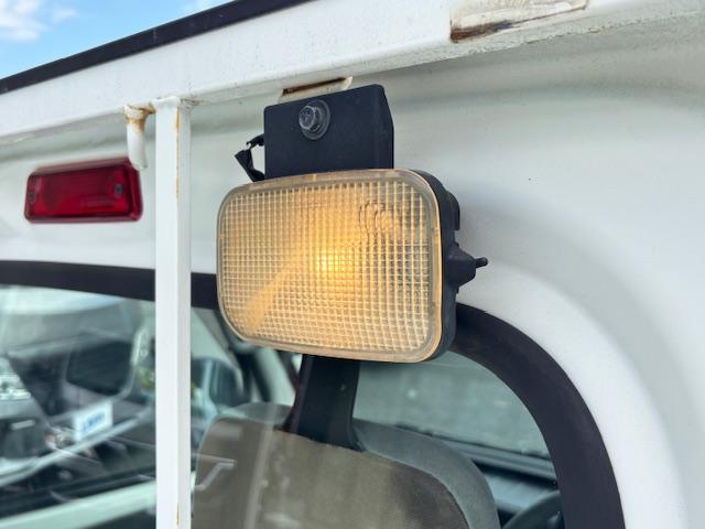 クリッパートラック DX 5速マニュアル パワステ 三方開 エアコン ETC AM/FMラジオ ヘッドライトレベライザー  運転席エアーバック 作業灯(31枚目)