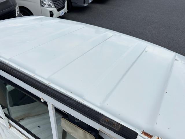 クリッパートラック DX 5速マニュアル パワステ 三方開 エアコン ETC AM/FMラジオ ヘッドライトレベライザー  運転席エアーバック 作業灯(32枚目)