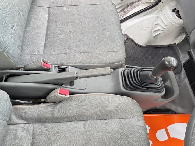 クリッパートラック DX 5速マニュアル パワステ 三方開 エアコン ETC AM/FMラジオ ヘッドライトレベライザー  運転席エアーバック 作業灯(48枚目)