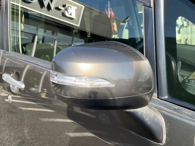 ムーヴ カスタム　Ｘリミテッド　純正メモリーナビ　ワンセグＴＶ　ＣＤ　ＡＭ／ＦＭ　バックカメラ　オートＡＣ　純正１４ＡＷ　ウインカーミラー　ＨＩＤライト　フォグライト　ベンチシート　オートライト　センターメーター　プッシュスタート（16枚目）