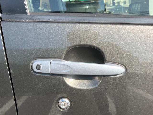 ムーヴ カスタム　Ｘリミテッド　純正メモリーナビ　ワンセグＴＶ　ＣＤ　ＡＭ／ＦＭ　バックカメラ　オートＡＣ　純正１４ＡＷ　ウインカーミラー　ＨＩＤライト　フォグライト　ベンチシート　オートライト　センターメーター　プッシュスタート（17枚目）