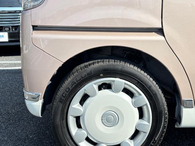 ムーヴキャンバス Ｘリミテッドメイクアップ　ＳＡＩＩ　アイドリングストップ　衝突被害軽減システム　両側パワースライドドア　スマートキー　ナビ　ＴＶ　アラウンドビューモニター　ＥＴＣ　オートエアコン　パワーウィンドウ　電動格納ミラー（12枚目）