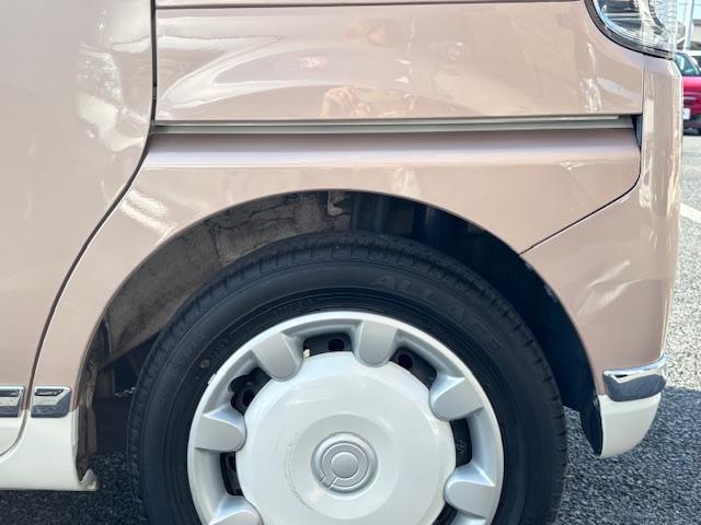 ムーヴキャンバス Ｘリミテッドメイクアップ　ＳＡＩＩ　アイドリングストップ　衝突被害軽減システム　両側パワースライドドア　スマートキー　ナビ　ＴＶ　アラウンドビューモニター　ＥＴＣ　オートエアコン　パワーウィンドウ　電動格納ミラー（13枚目）