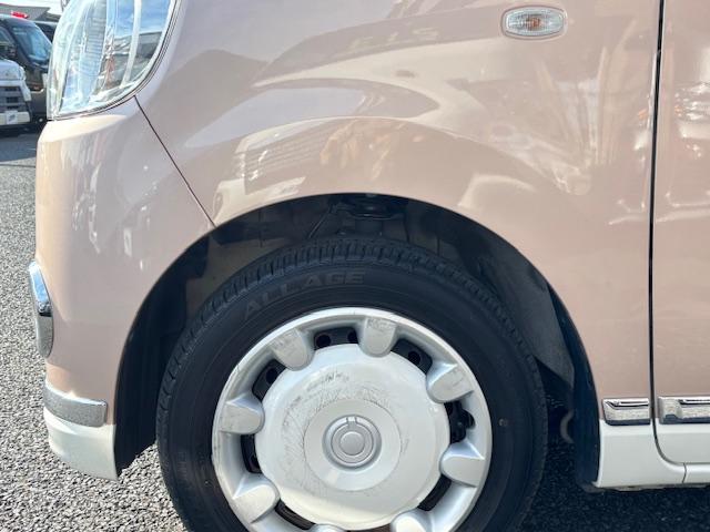 ムーヴキャンバス Ｘリミテッドメイクアップ　ＳＡＩＩ　アイドリングストップ　衝突被害軽減システム　両側パワースライドドア　スマートキー　ナビ　ＴＶ　アラウンドビューモニター　ＥＴＣ　オートエアコン　パワーウィンドウ　電動格納ミラー（16枚目）