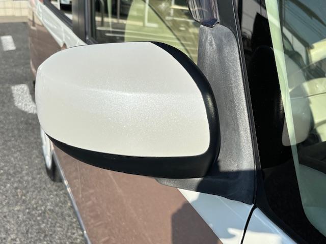 ムーヴキャンバス Ｘリミテッドメイクアップ　ＳＡＩＩ　アイドリングストップ　衝突被害軽減システム　両側パワースライドドア　スマートキー　ナビ　ＴＶ　アラウンドビューモニター　ＥＴＣ　オートエアコン　パワーウィンドウ　電動格納ミラー（25枚目）