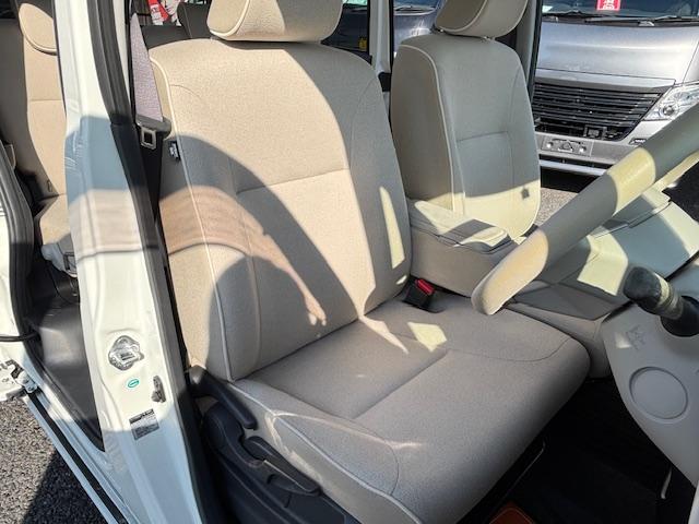 ムーヴキャンバス Ｘリミテッドメイクアップ　ＳＡＩＩ　アイドリングストップ　衝突被害軽減システム　両側パワースライドドア　スマートキー　ナビ　ＴＶ　アラウンドビューモニター　ＥＴＣ　オートエアコン　パワーウィンドウ　電動格納ミラー（67枚目）