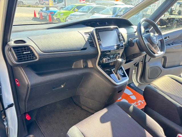 セレナ ハイウェイスター エマージェンシーブレーキ 両側パワースライドドア スマートキー LEDヘッドライト クルコン 純正ナビ TV Bluetooth接続 バックカメラ ETC 後席フリップダウンモニター(44枚目)