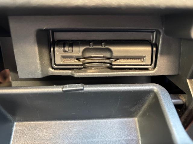 セレナ ハイウェイスター エマージェンシーブレーキ 両側パワースライドドア スマートキー LEDヘッドライト クルコン 純正ナビ TV Bluetooth接続 バックカメラ ETC 後席フリップダウンモニター(56枚目)