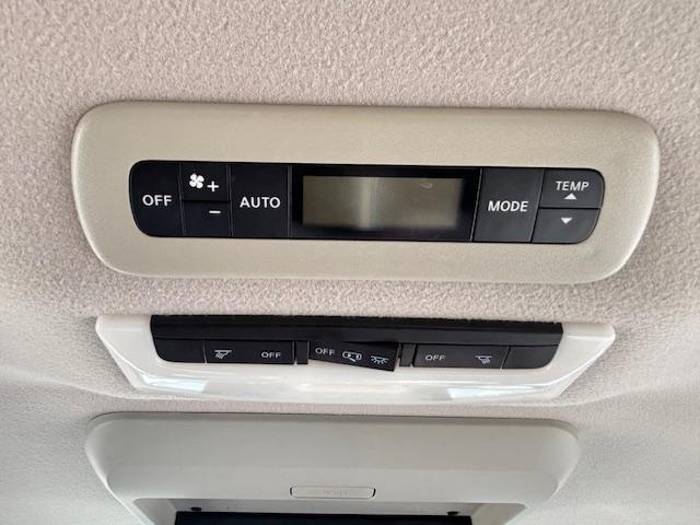 セレナ ハイウェイスター エマージェンシーブレーキ 両側パワースライドドア スマートキー LEDヘッドライト クルコン 純正ナビ TV Bluetooth接続 バックカメラ ETC 後席フリップダウンモニター(62枚目)