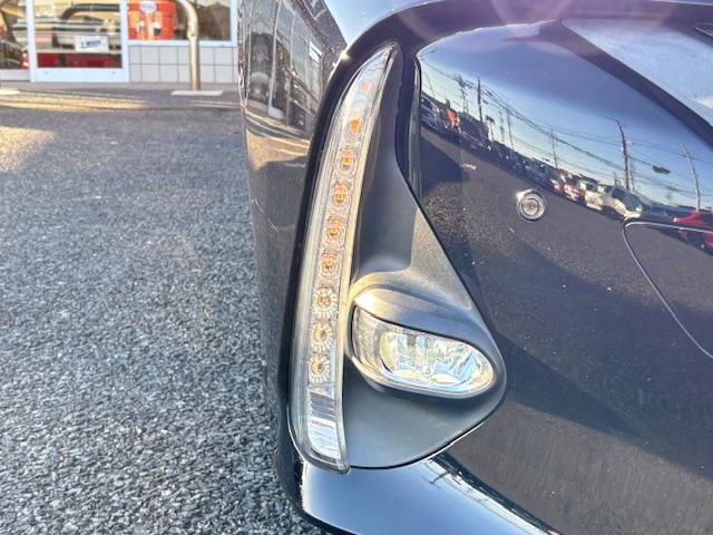 TOYOTA PRIUS PHV S NAVI PACKAGE SAFETY PLUS