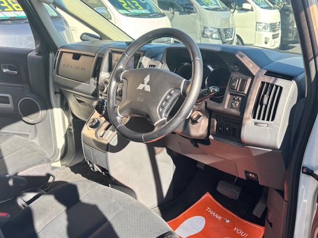 デリカD:5 G パワーパッケージ 左リアパワースライドドア HIDヘッドライト スマートキー クルーズコントロール パドルシフト 社外ナビ TV ETC フリップダウンモニター オートエアコン パワーウィンドウ(41枚目)