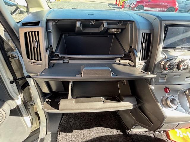 デリカD:5 G パワーパッケージ 左リアパワースライドドア HIDヘッドライト スマートキー クルーズコントロール パドルシフト 社外ナビ TV ETC フリップダウンモニター オートエアコン パワーウィンドウ(60枚目)