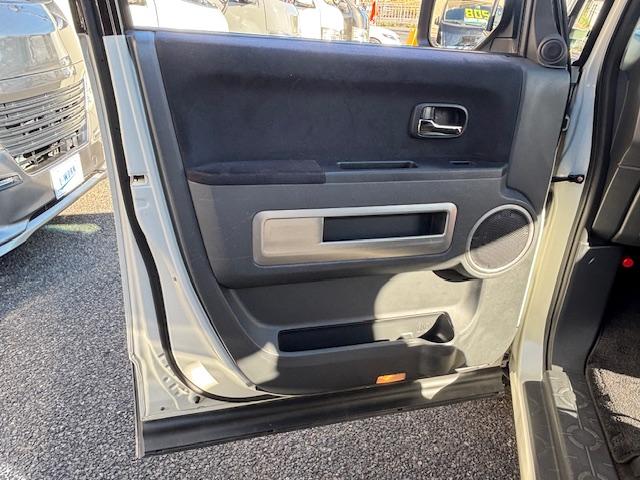 デリカD:5 G パワーパッケージ 左リアパワースライドドア HIDヘッドライト スマートキー クルーズコントロール パドルシフト 社外ナビ TV ETC フリップダウンモニター オートエアコン パワーウィンドウ(62枚目)