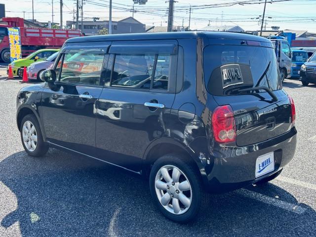 アルトラパン 10thアニバーサリーリミテッド 4WD スマートキー プッシュスタート ETC オートエアコン 運転席シートヒーター ヘッドライトレベライザー ベンチシート パワーウィンドウ 電動格納ミラー 車検2年付き 故障保証12ヶ月付き(11枚目)