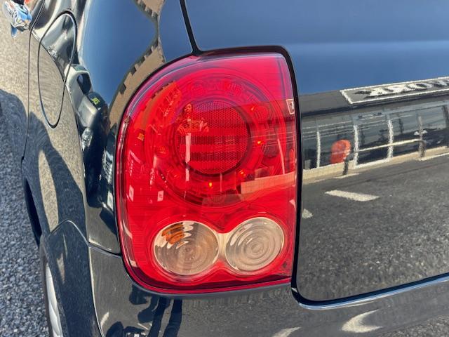 アルトラパン 10thアニバーサリーリミテッド 4WD スマートキー プッシュスタート ETC オートエアコン 運転席シートヒーター ヘッドライトレベライザー ベンチシート パワーウィンドウ 電動格納ミラー 車検2年付き 故障保証12ヶ月付き(34枚目)