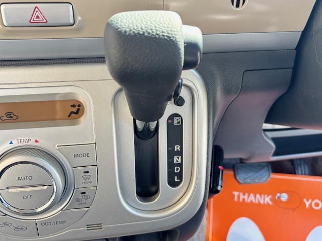 アルトラパン 10thアニバーサリーリミテッド 4WD スマートキー プッシュスタート ETC オートエアコン 運転席シートヒーター ヘッドライトレベライザー ベンチシート パワーウィンドウ 電動格納ミラー 車検2年付き 故障保証12ヶ月付き(52枚目)